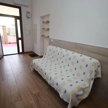 Holiday home Golden Avola